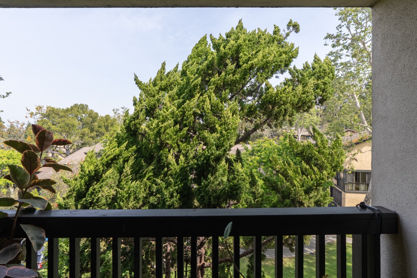 1307 Raintree Circle, Culver City, photo 2