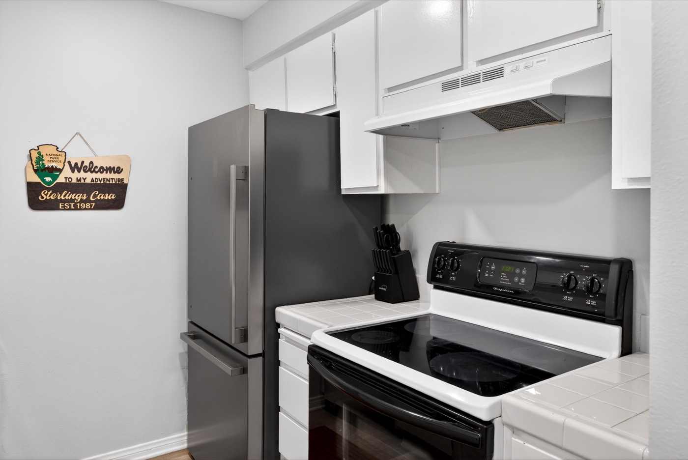 1307 Raintree Circle, Culver City, photo 12