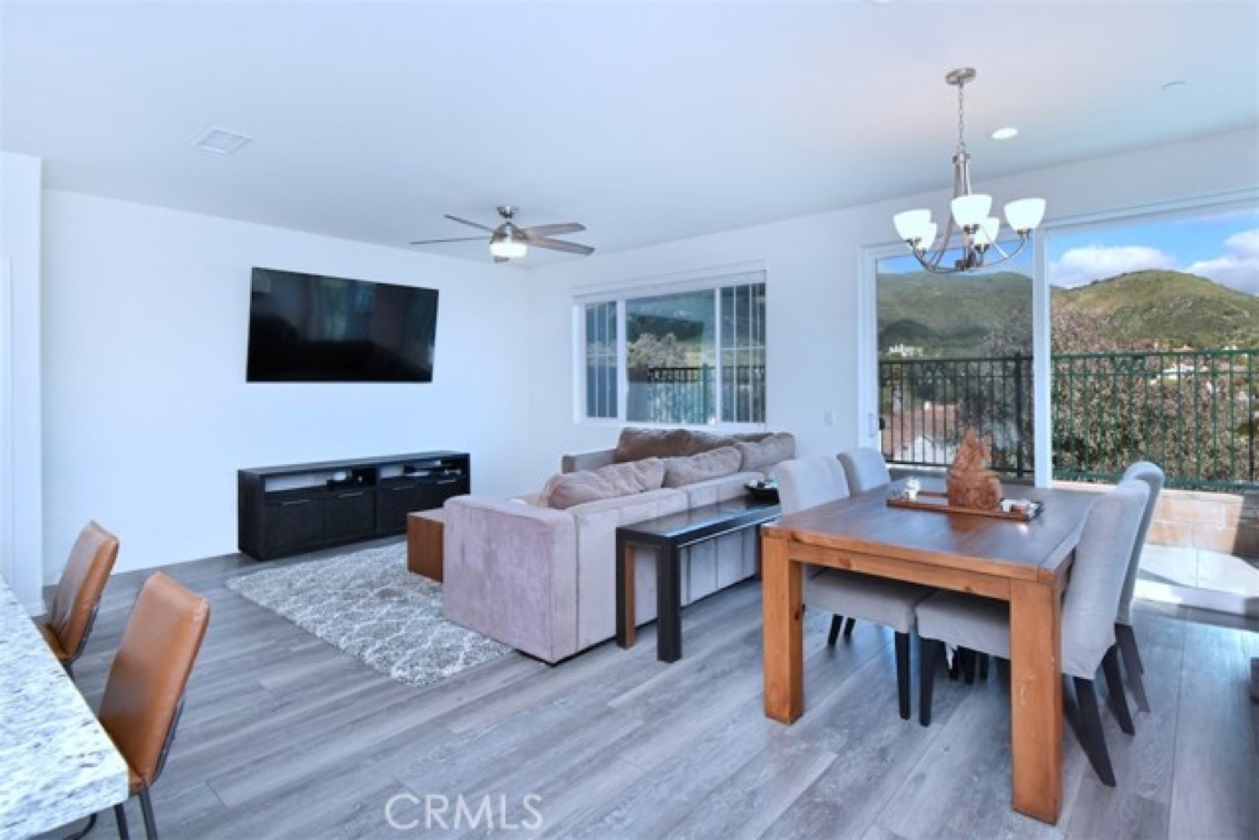 207 Morro Way, Unit 3, Simi Valley, photo 2