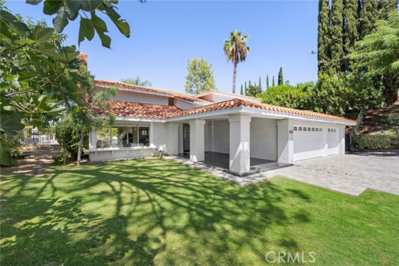 22515 Calipatria Drive, Calabasas, photo 2