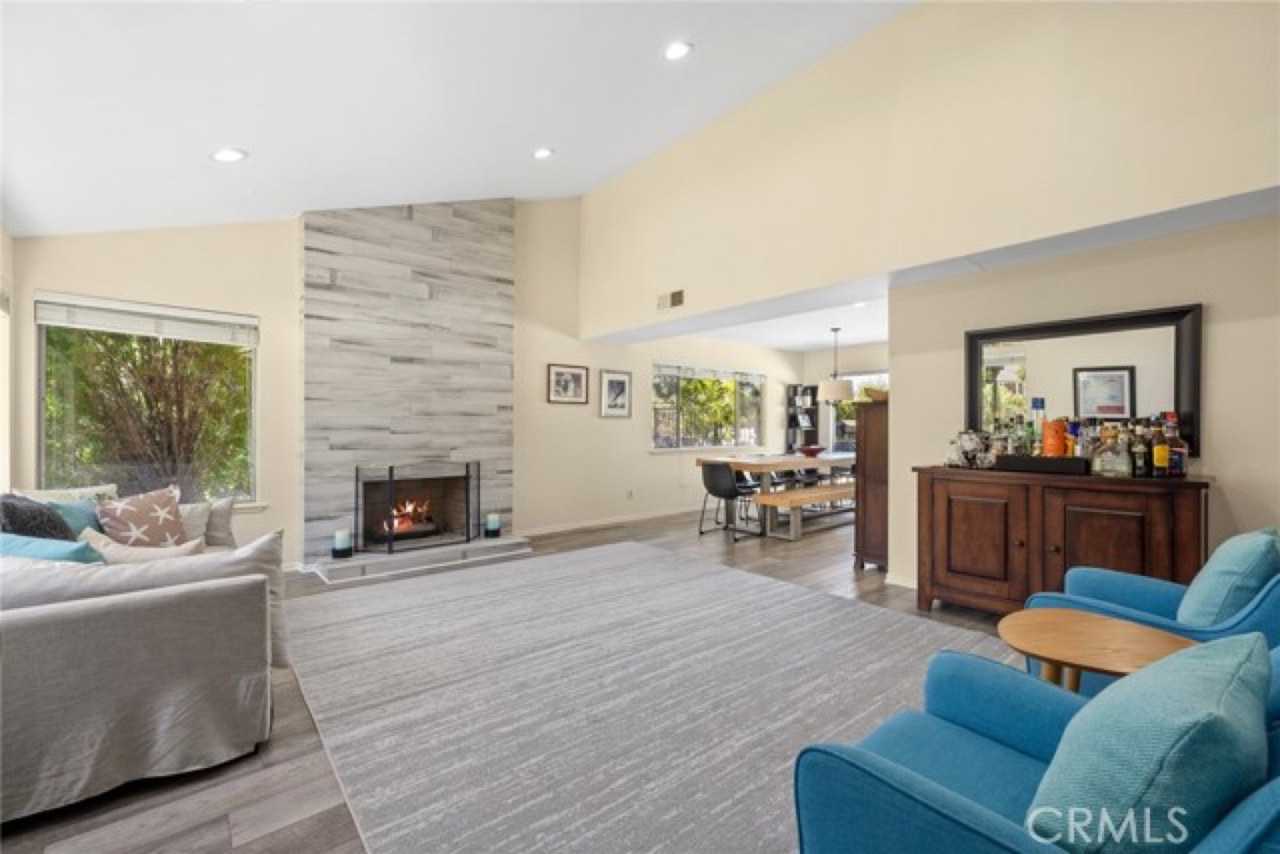 22515 Calipatria Drive, Calabasas, photo 3