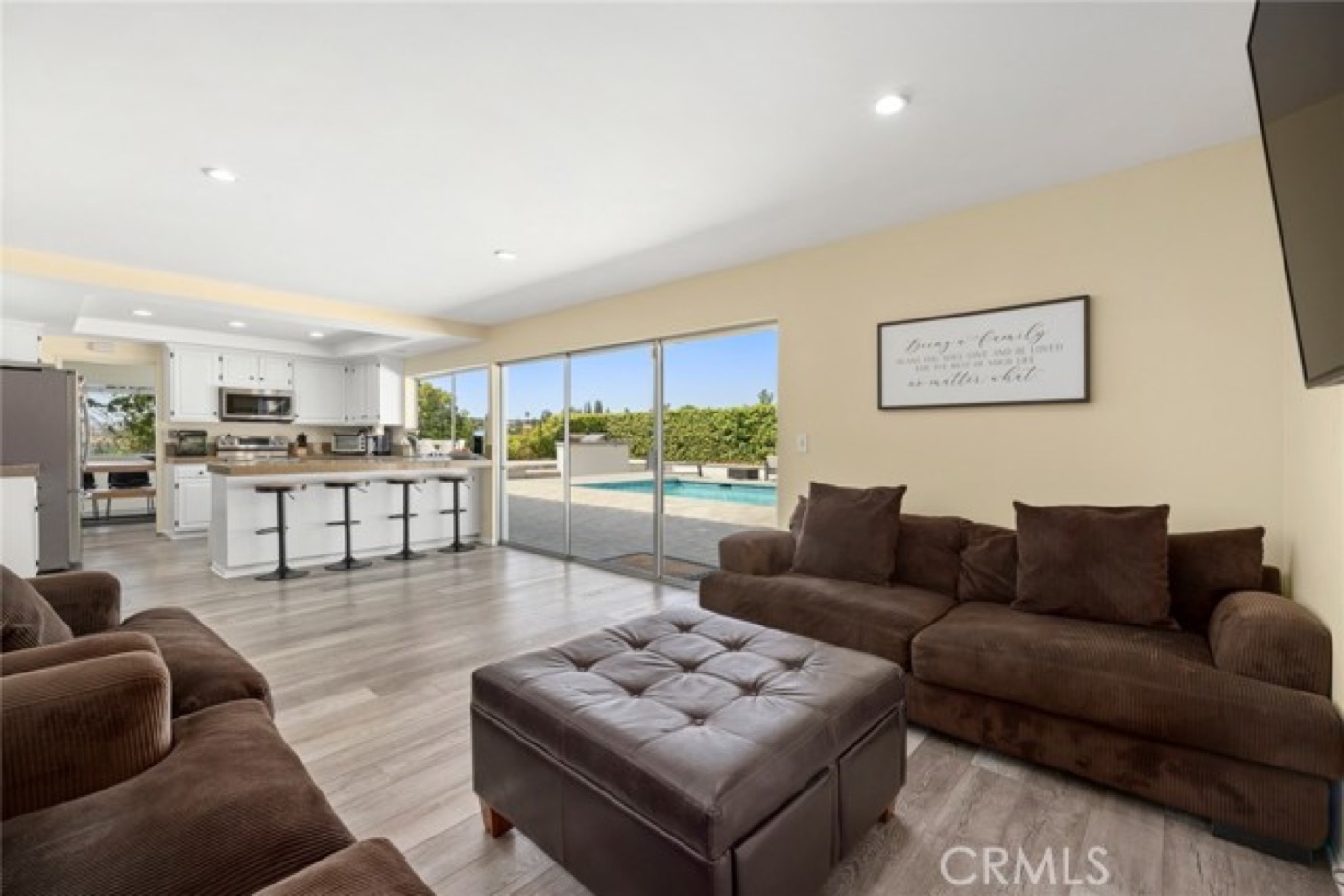 22515 Calipatria Drive, Calabasas, photo 8