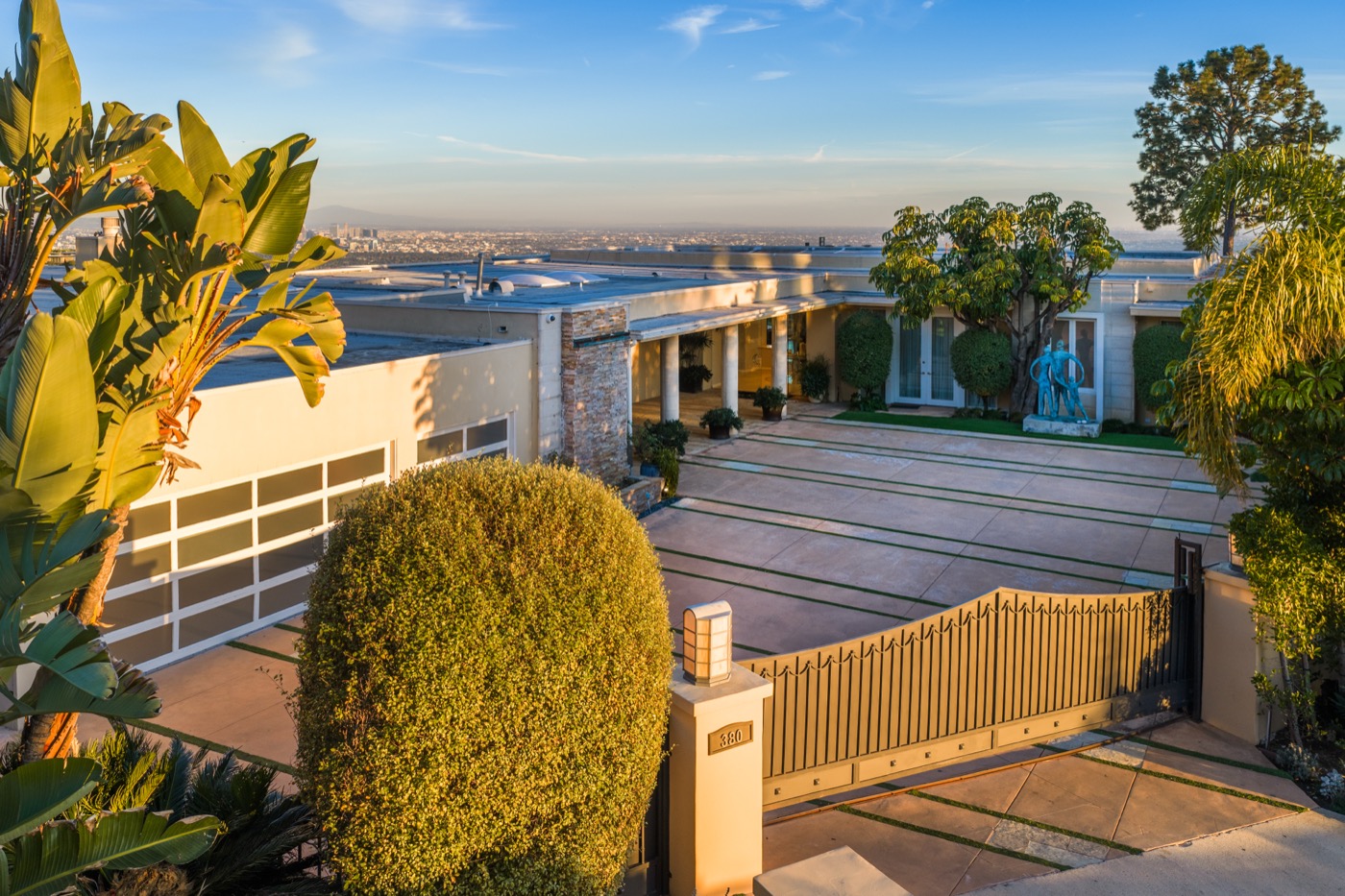 380 Trousdale Place, Beverly Hills, photo 3