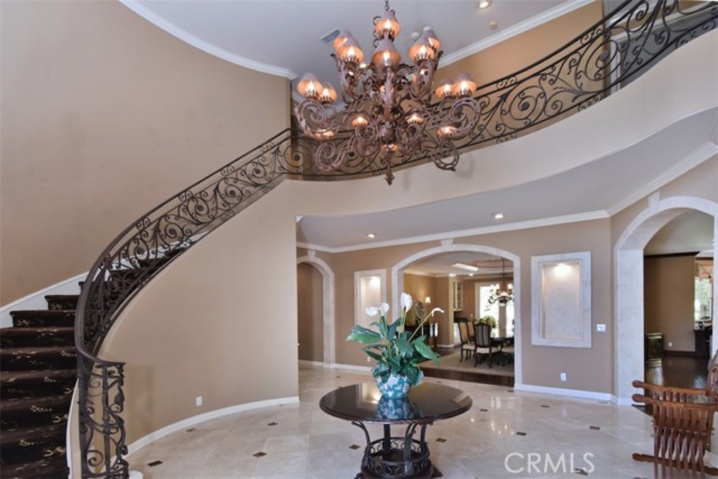 5428 Villawood Circle, Calabasas, photo 3