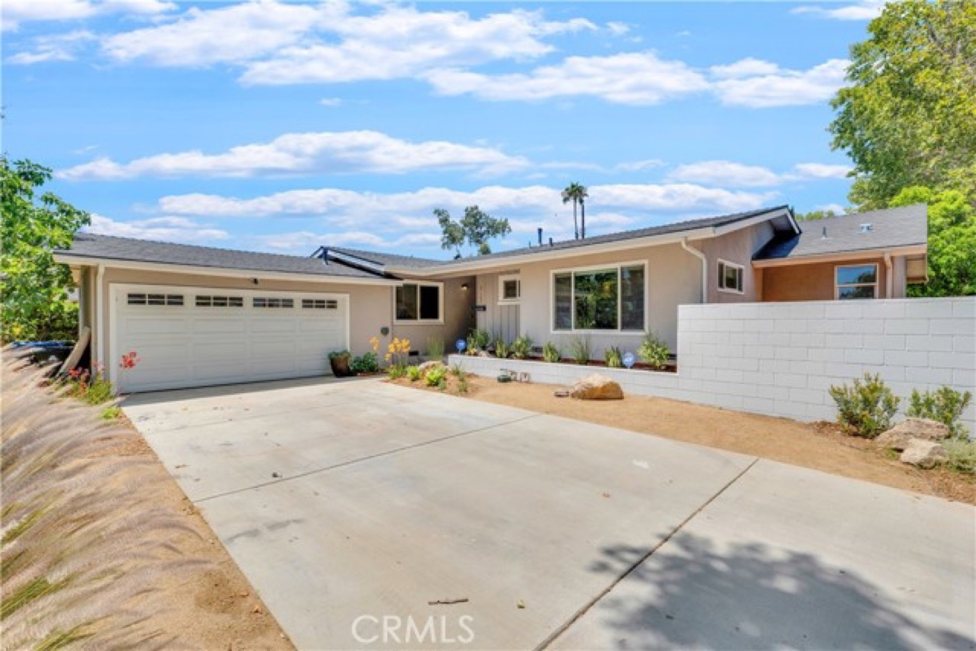 6723 Bobbyboyar Avenue, West Hills