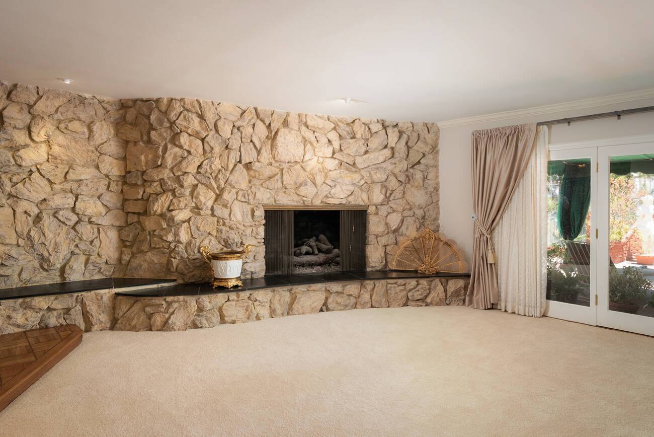 16172 Royal Oak Road, photo 7